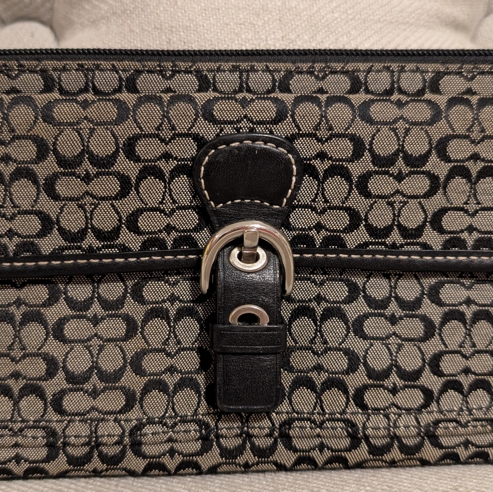 Coach Soho Black Mini Signature Buckle Wristlet